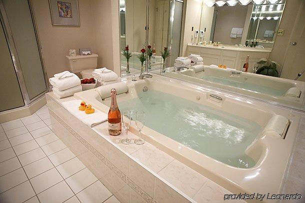 Black Knight Inn Red Deer Phòng bức ảnh